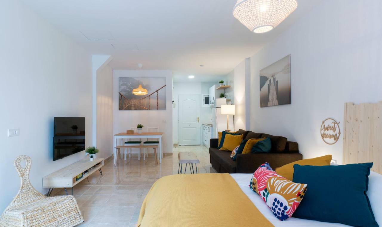 Minerva Suites By Kaarina Benalmádena Eksteriør bilde
